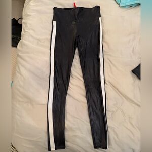 SPANX Faux stretch-leather leggings black and white